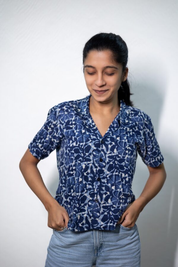 NEEL CROP SHIRT | Blue Batik Crop Shirt